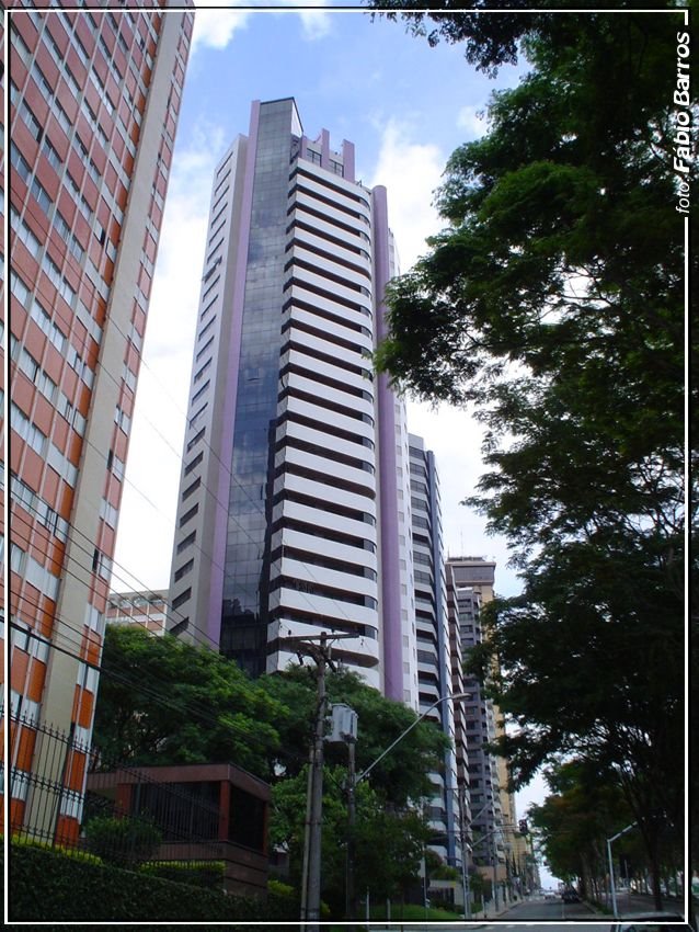 Rua Padre Anchieta -Curitiba - Foto: Fábio Barros  (www.cidade3d.uniblog.com.br)