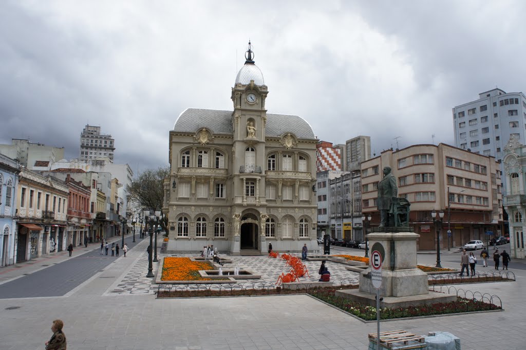Praça Generoso Marques e Paço da Liberdade junto Rua Barão do Rio Branco vista a partir do ônibus da City Tur - Curitiba - Paraná - Brasil