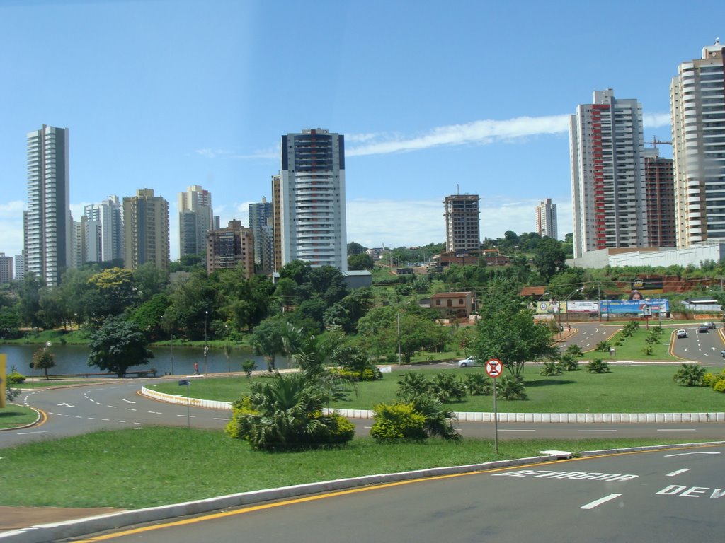 Lago Igapó no fim da Rua Maringá - Londrina - PR - Brasil