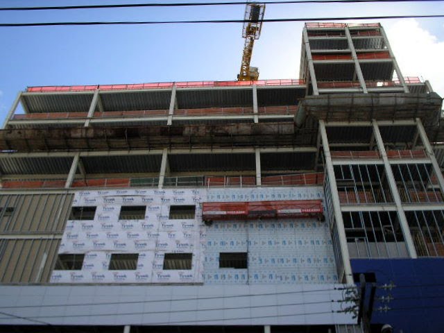 Prédio da CEF do Bairro Novo quando em construção