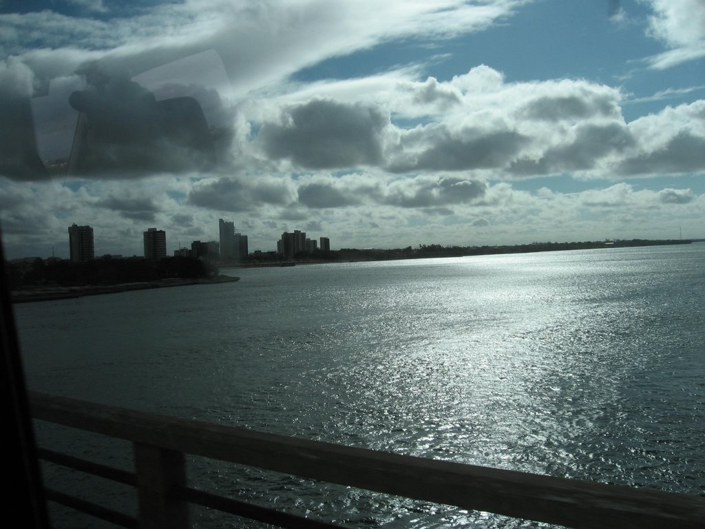Vista da cidade de Petrolina PE sob a ponte