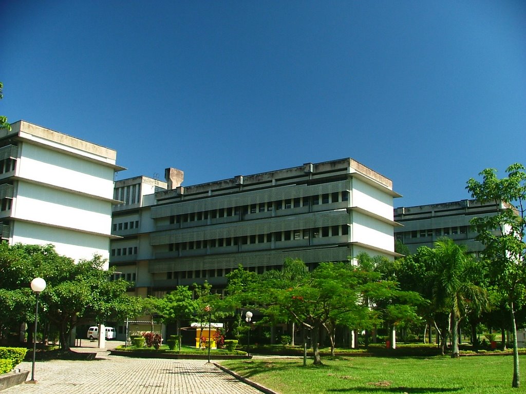 UFF - Campus do Gragoatá - by LAMV
