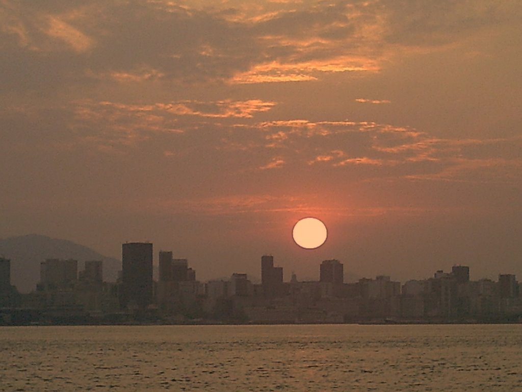 Sunset  visto da barca Niterói x Rio _ Rio de Janeiro - Brasil
