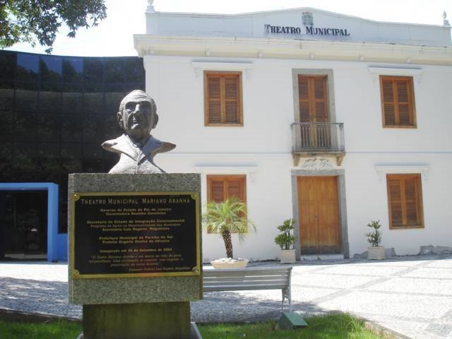 Teatro Municipal Mariano Aranha