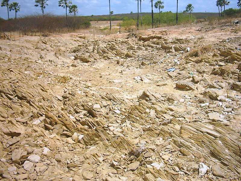 Afloramentos no sítio Mineiro da Barra_Santana do Matos/RN