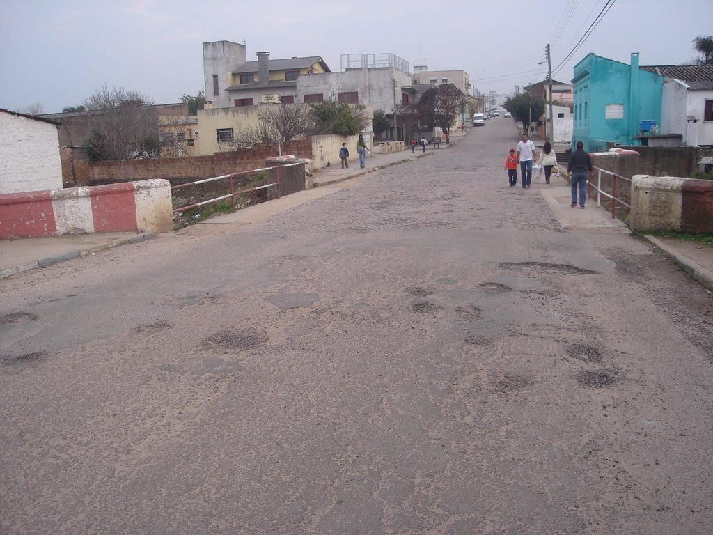 Ponte na rua Dr. Penna