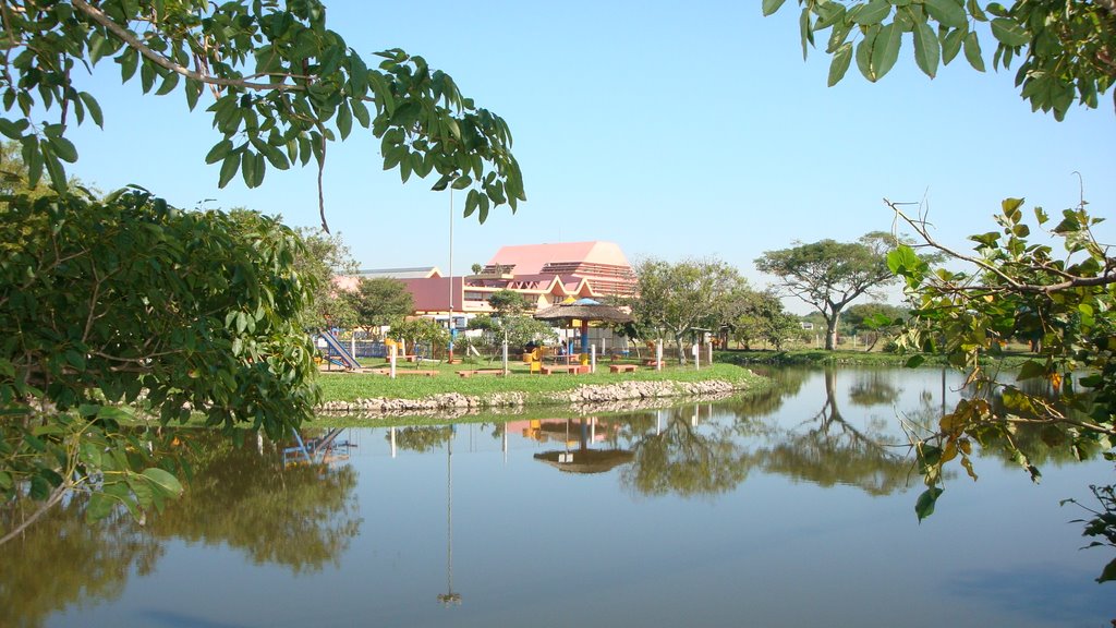 Lago no terminal rodoviário - Pelotas-RS - 03/09