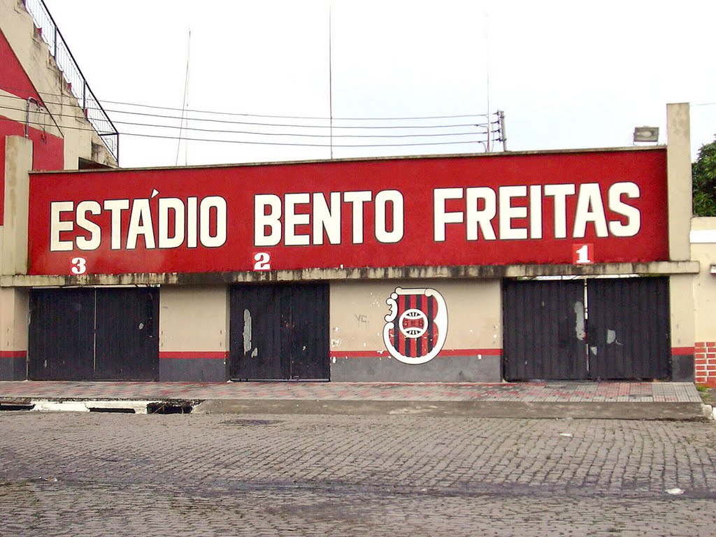 Estadio Bento Freitas - Portão Principal - Valery Pugatch