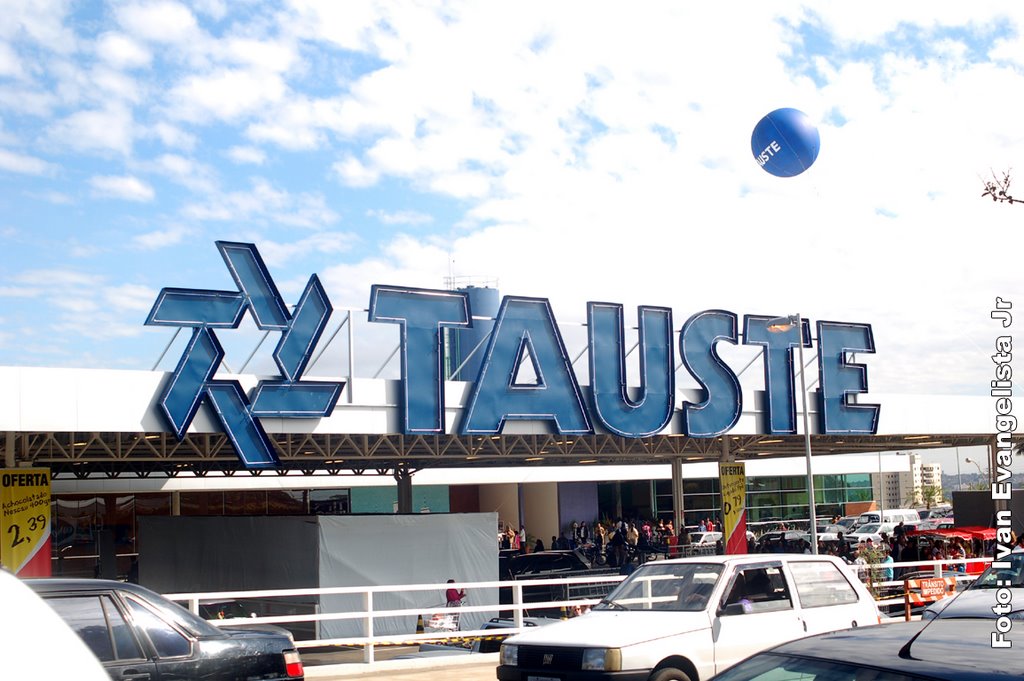 Tauste, em Bauru