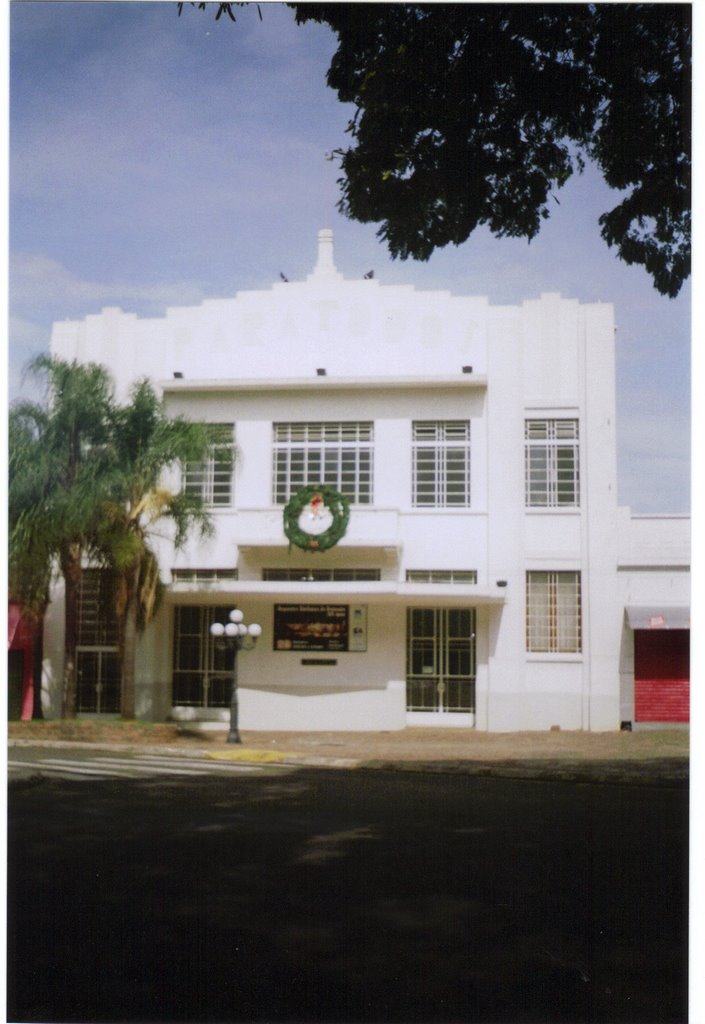 Antigo  Cine  Paratodos.