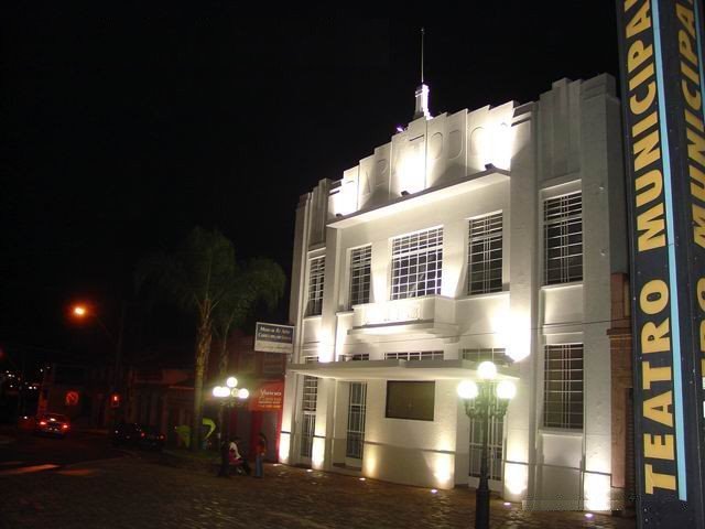 Picture P.M.Botucatu (Teather of the city)
