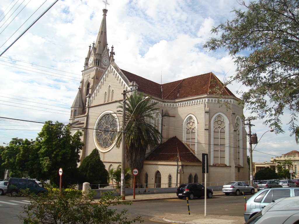 Catedral - Visão lateral - Jaú - SP - BR