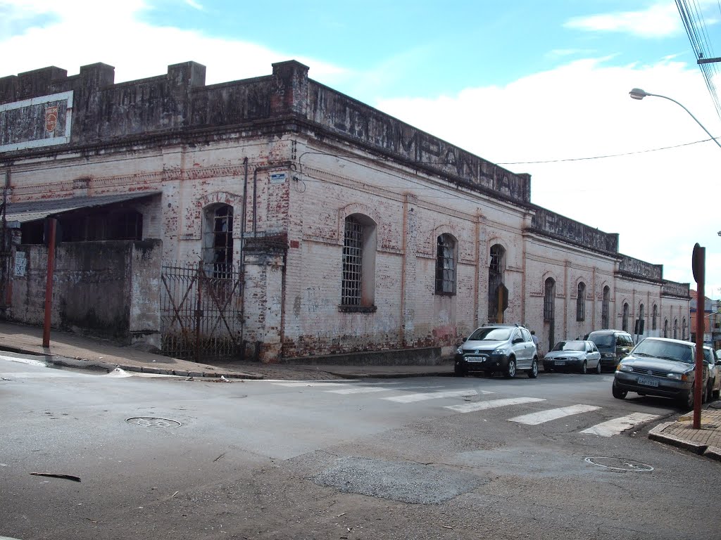 antiga Jaútil