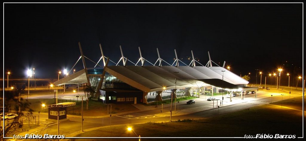 A nova Rodoviária de Jundiaí à noite -  Foto: Fábio Barros (www.cidade3d.uniblog.com.br)