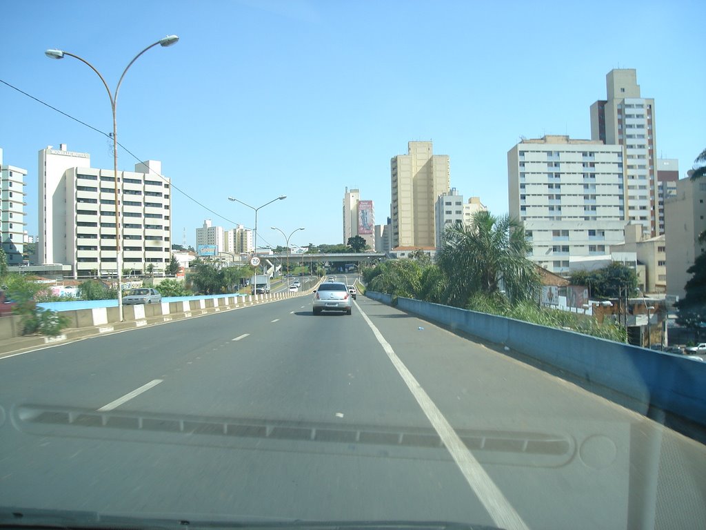 Campinas/SP,via de acesso a Rodovia Anhanguera.