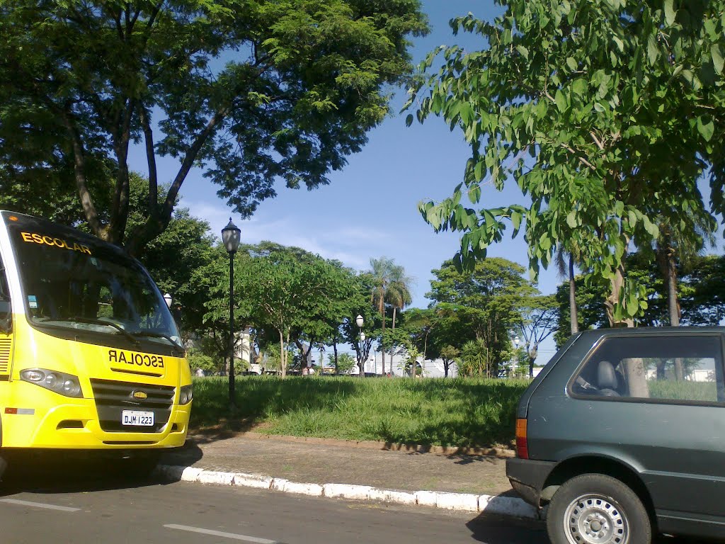 Parte da PRAÇA ROOSEVELT - Catanduva-SP em 18/03/2012
