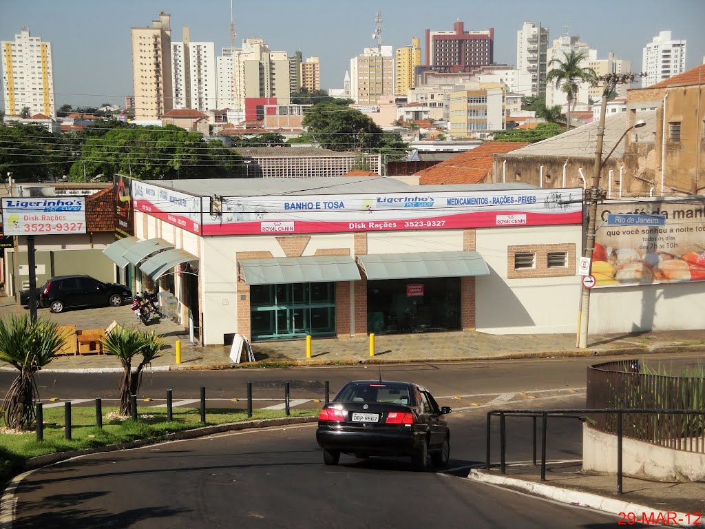 Centro da cidade de Catanduva visto do viaduto ferroviário da Rua 7 de Setembro