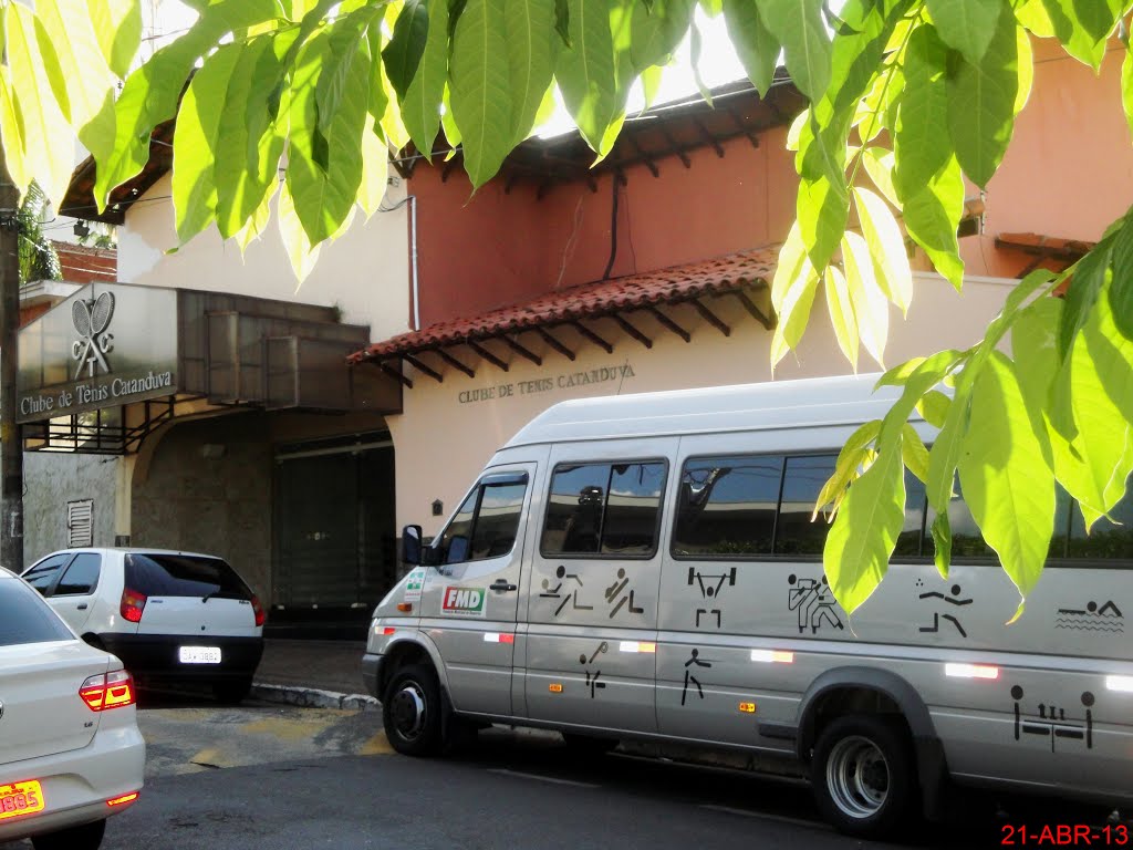 Entrada do Clube de Tênis Catanduva. Rua Icém, 61, Parque Iracema, Catanduva