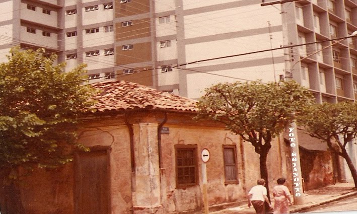 Esquina ed. Jatobá....