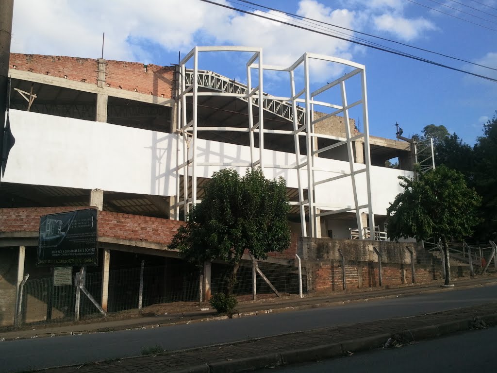 Construção ..igreja ..av Laranjeiras...