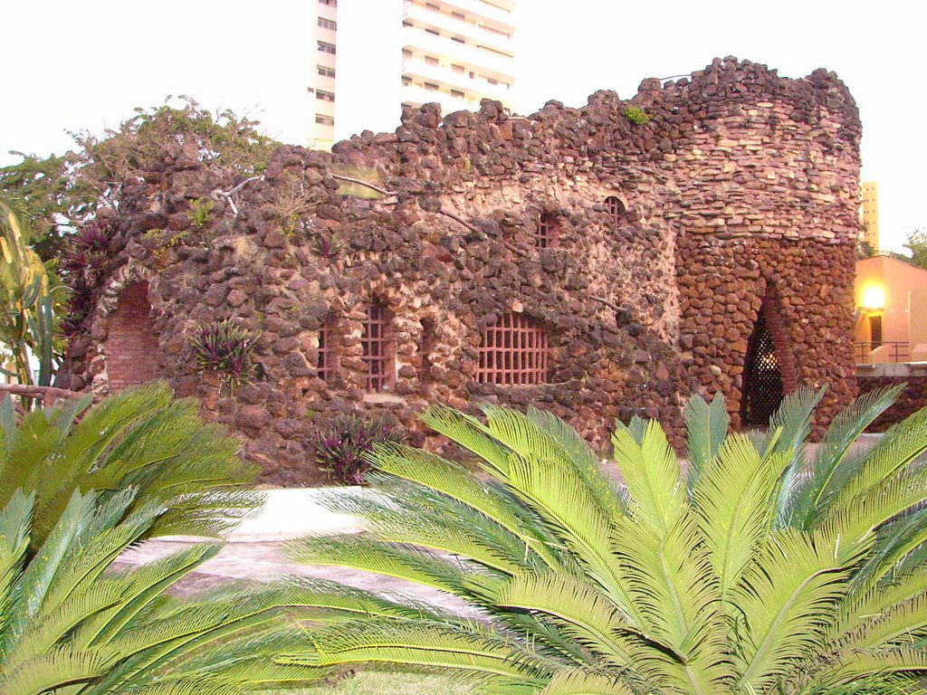 Gruta na praça