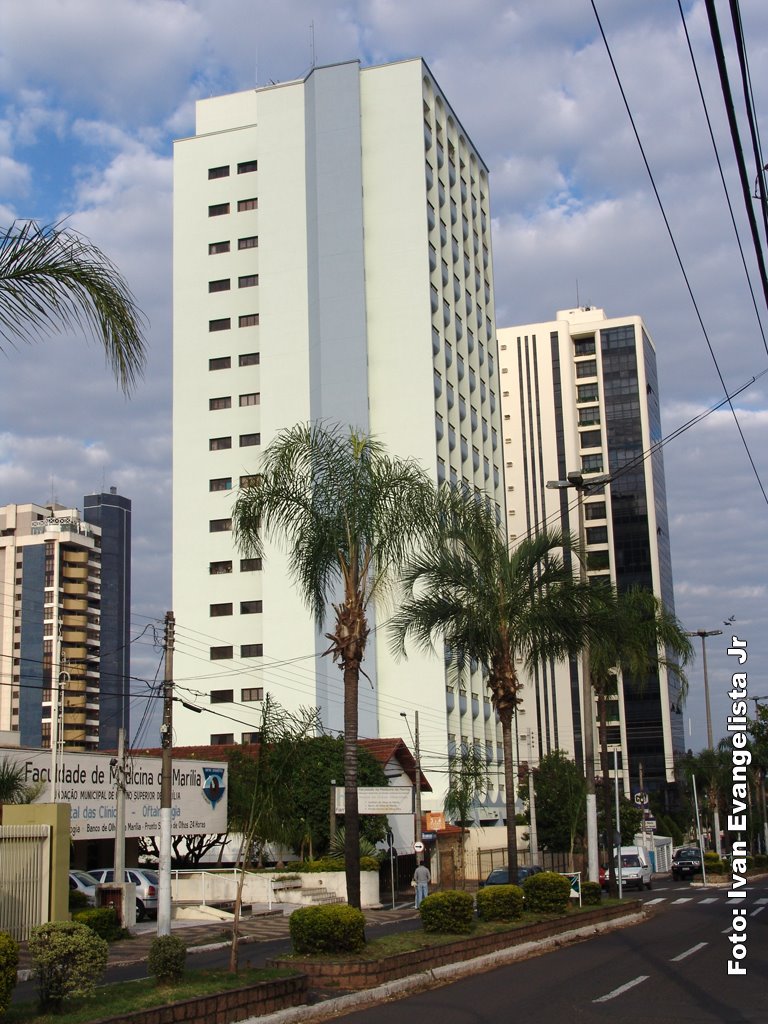 Condomínios Graziela e Dirna Montolar