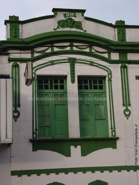 Fachada histórica, prédio na rua 15 de novembro - Marília / SP
