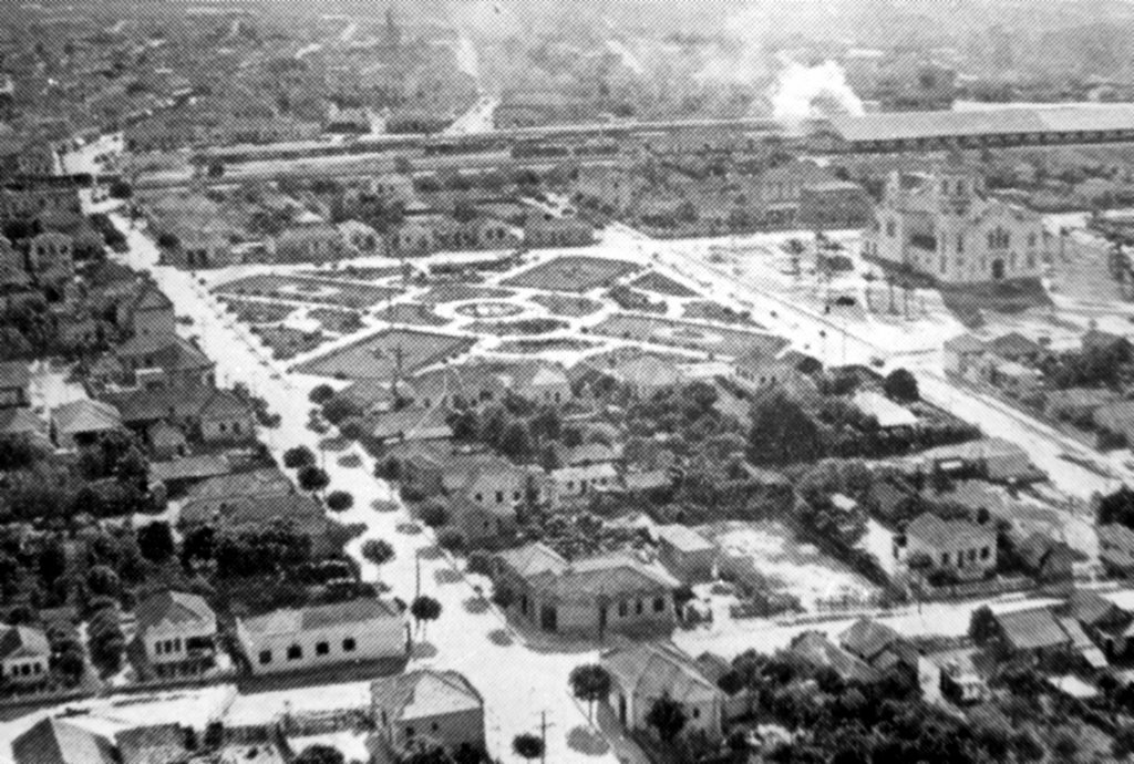 Vista aérea da Praça da Igreja São Bento - Década de 40