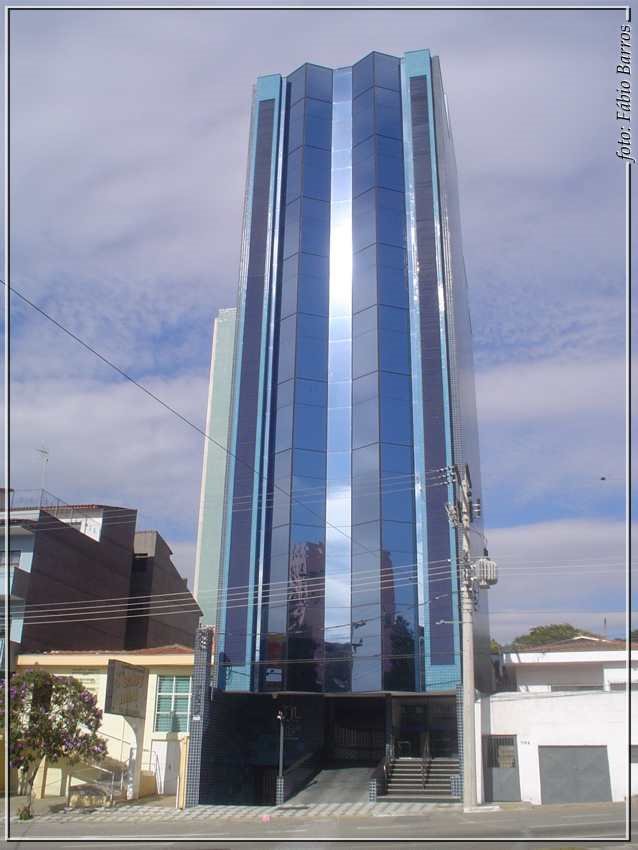 Clinica Av. Juscelino  -  Foto: Fábio Barros (www.cidade3d.uniblog.com.br)