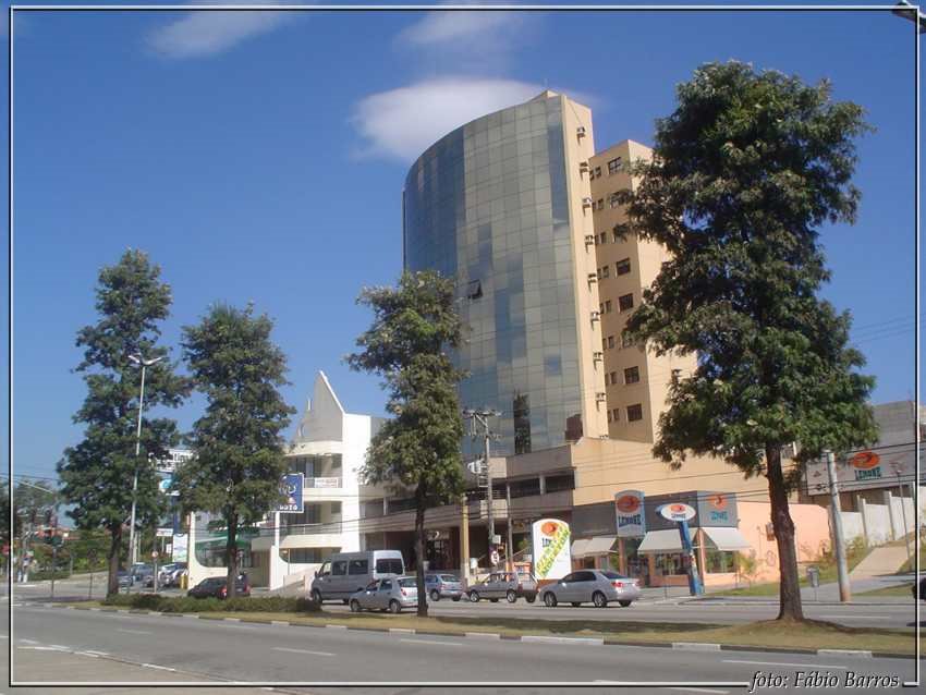 Av. Antônio Carlos Comitre (www.cidade3d.uniblog.com.br)