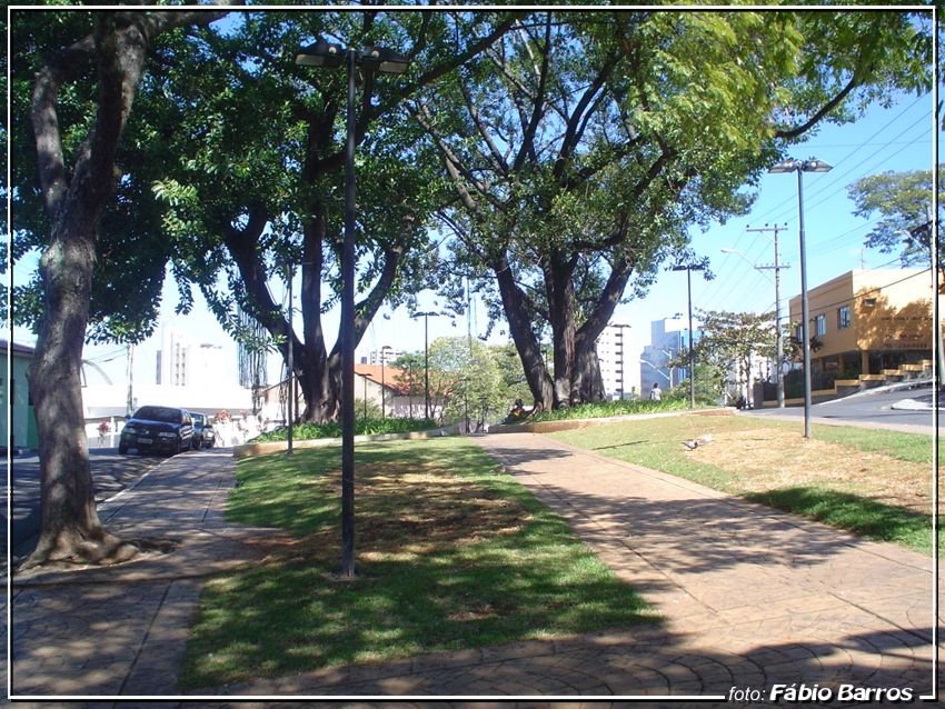 Praça Sorocaba (www.cidade3d.uniblog.com.br)