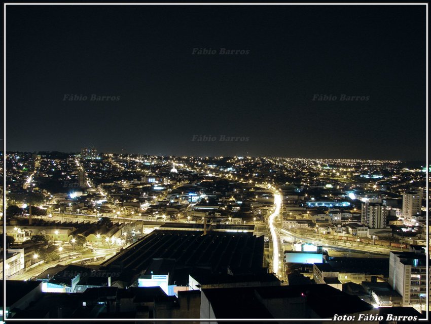 Noite de Sorocaba - Foto: Fábio Barros (www.cidade3d.uniblog.com.br)
