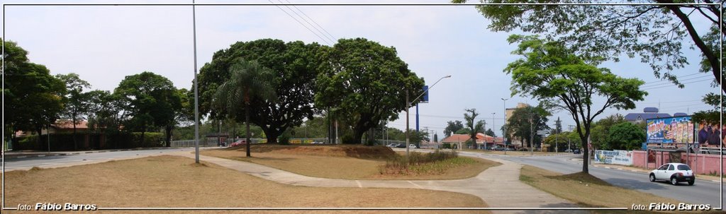 Panorâmica  da Praça  junto à Av. Brasil - Foto: Fábio Barros (www.cidade3d.uniblog.com.br)