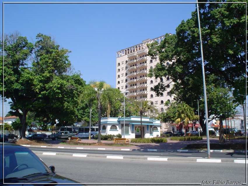 Praça 9 de julho - Foto: Fábio Barros (www.cidade3d.uniblog.com.br)