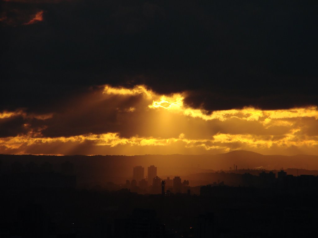 Brasil, São Paulo, SP - Zona Sul vista da Av. Paulista