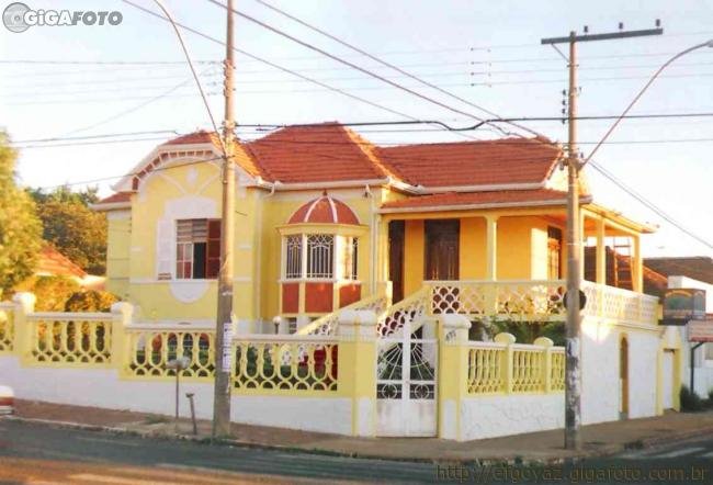* Castelinho da Tiradentes - Belo exemplo de conservação