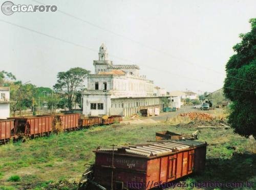 * Pátio da EFG antes da restauração