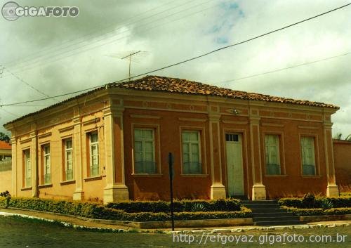 * Casarão antigo