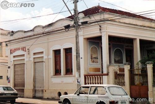 * Pinturas Murais na Dr. Afrânio: belas e hoje cobertas por tinta