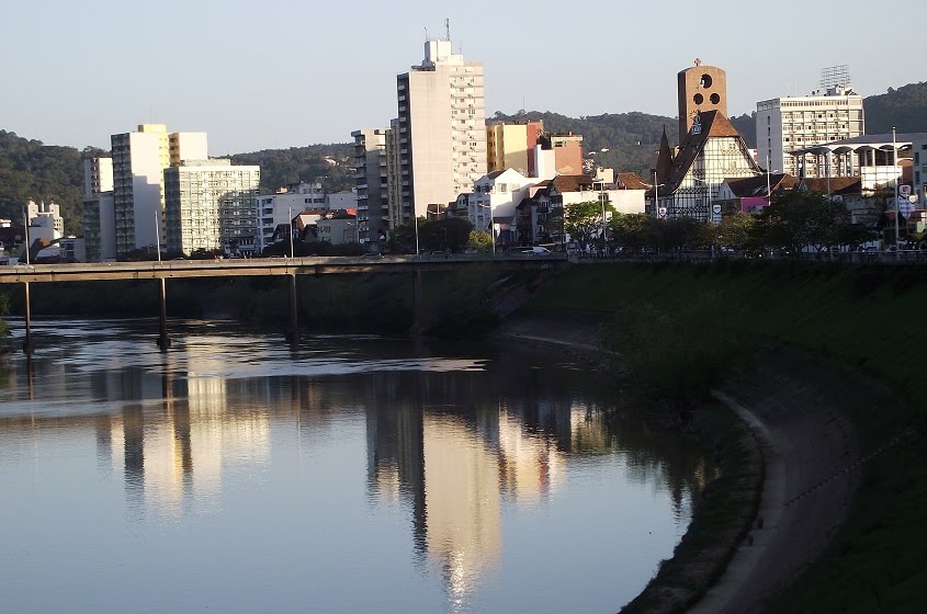 Blumenau - Santa e Bela Catarina - Brasil