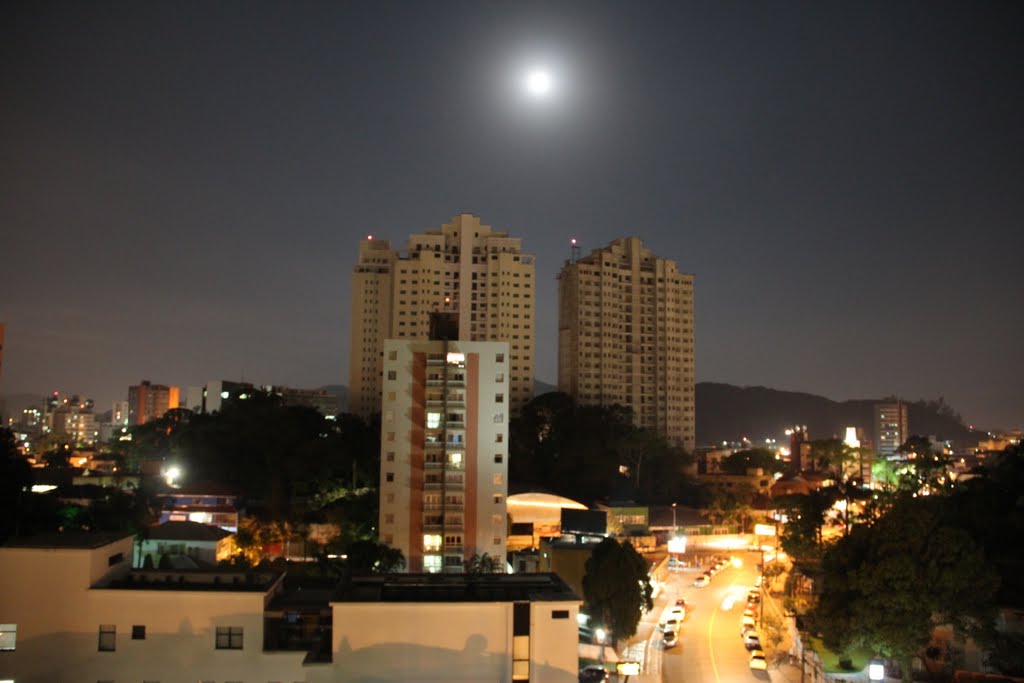 Joinville em dia de Lua Cheia dia 11.11.2011