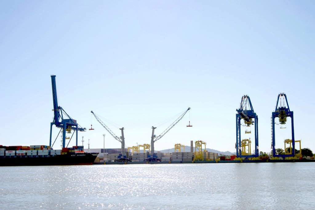 Porto de Navegantes SC - por Wolfgang Wodeck