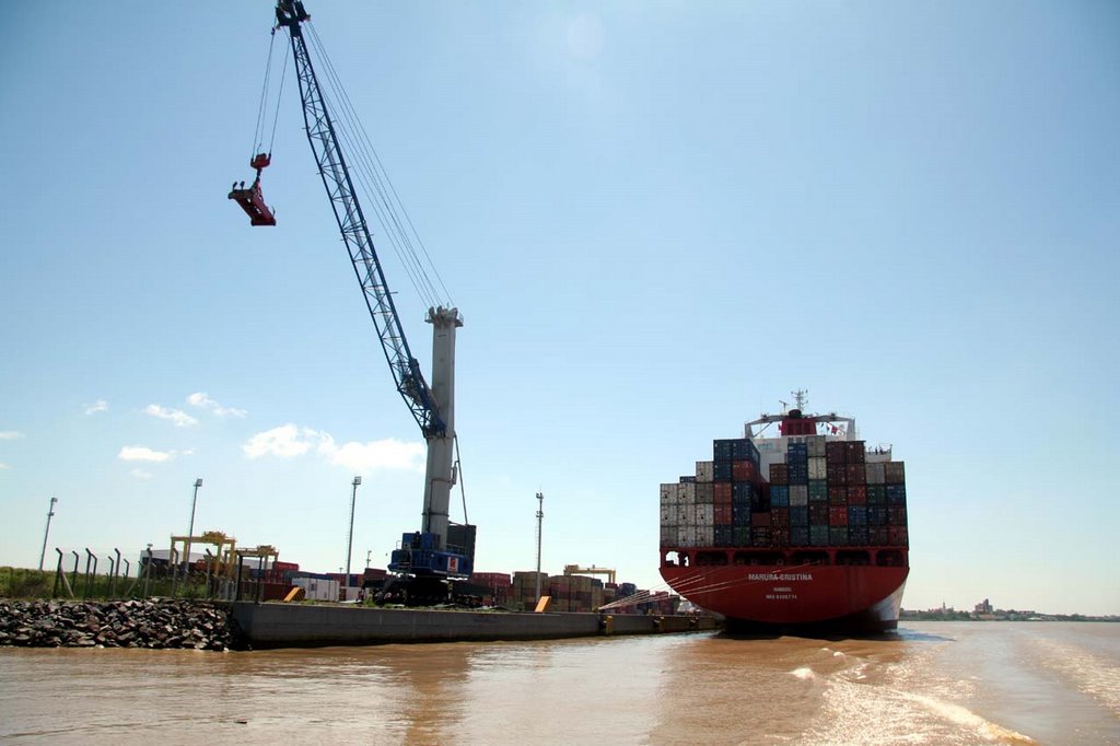 Maruba Cristina Berthed in Navegantes 3