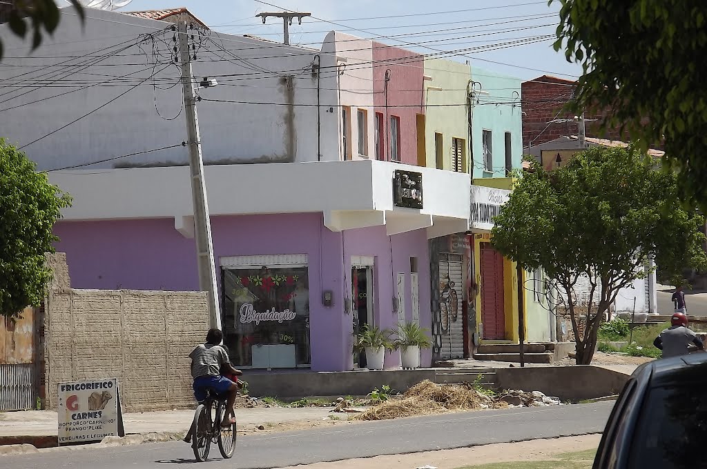 Proximo a pastelaria do Beiçola