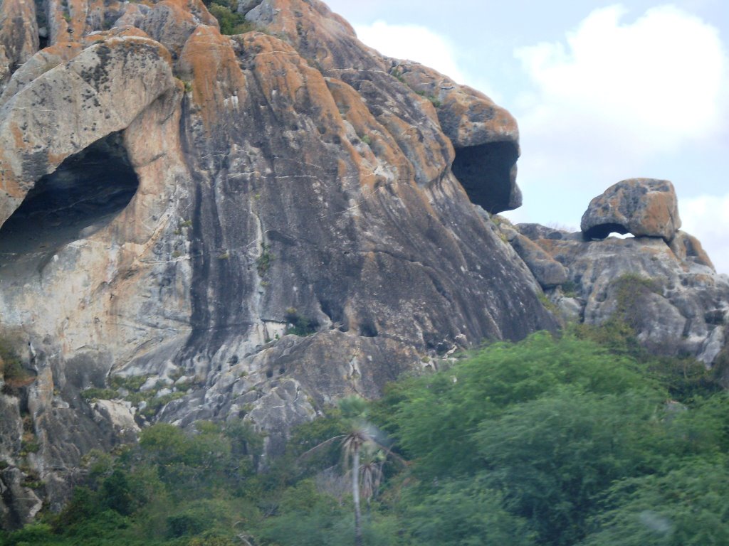 QUIXADÁ  O ROSTO DE DEUS