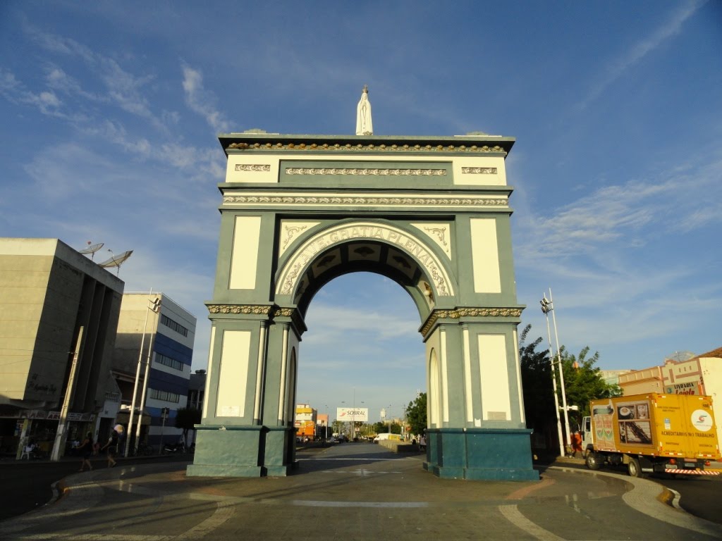 Sobral-CE: Arco em homenagem a Nossa Senhora de Fátima