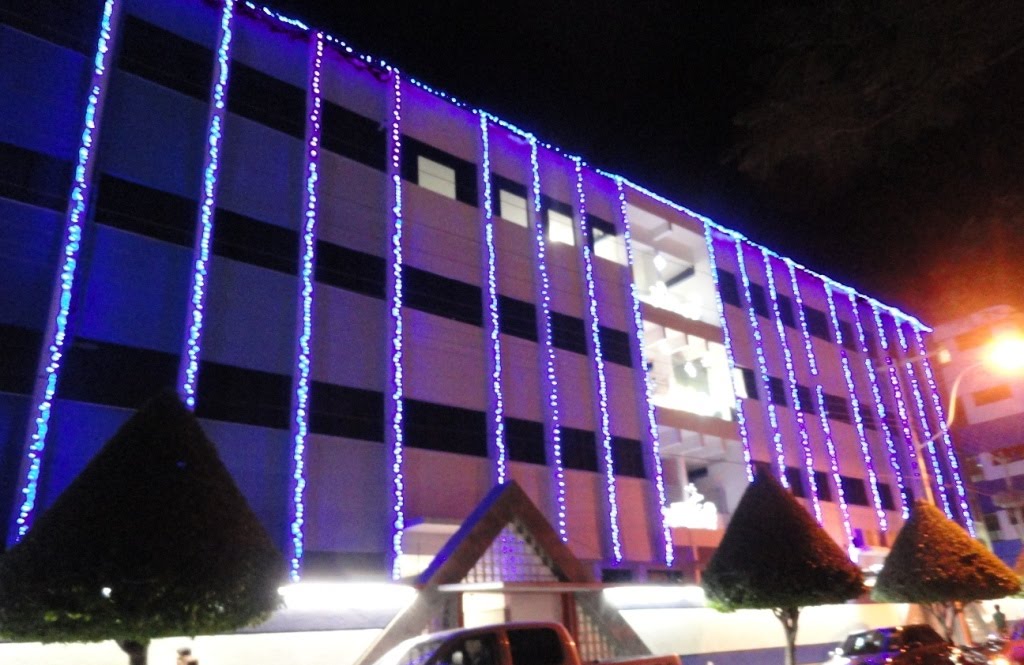 Sobral-CE: Prédio decorado para o Natal de 2010
