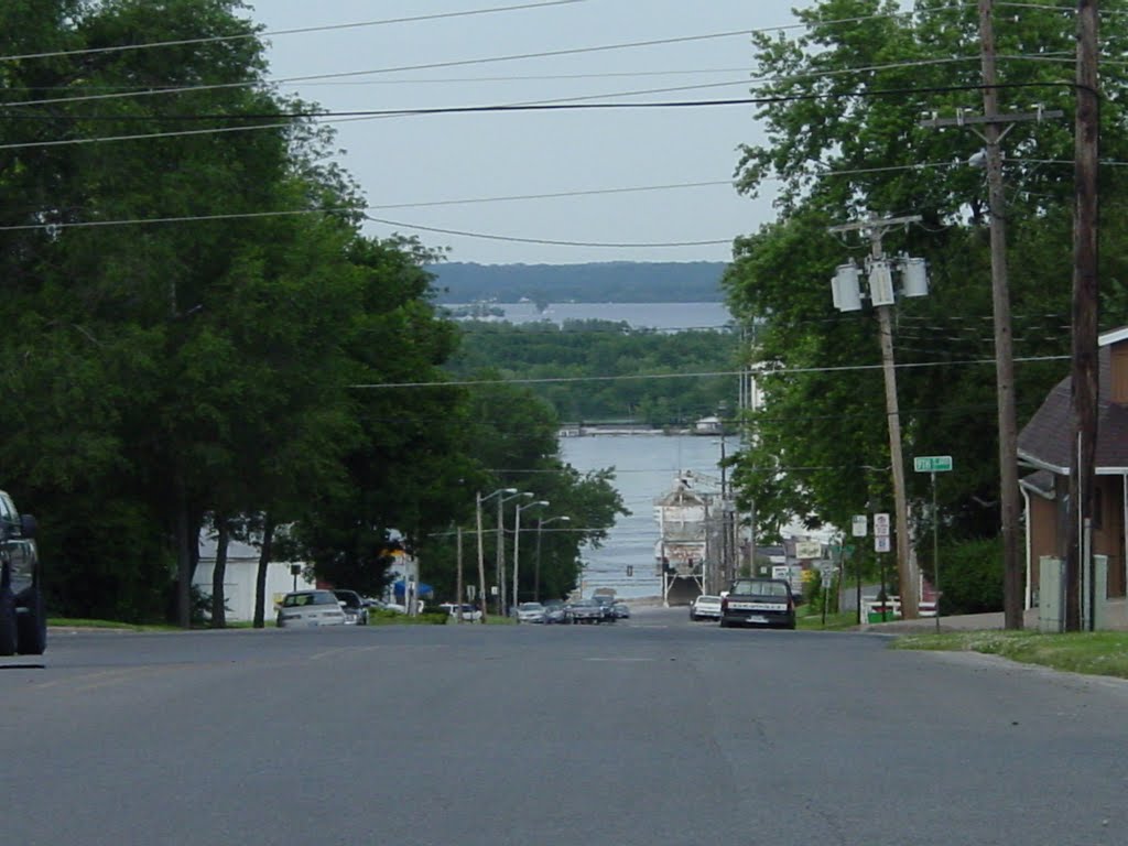 2008 Flood, water from Main St to Illinois bluff, over 5 miles wide