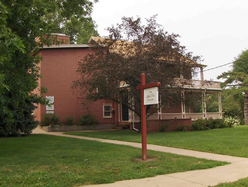 Apple Trees Museum, GLCT