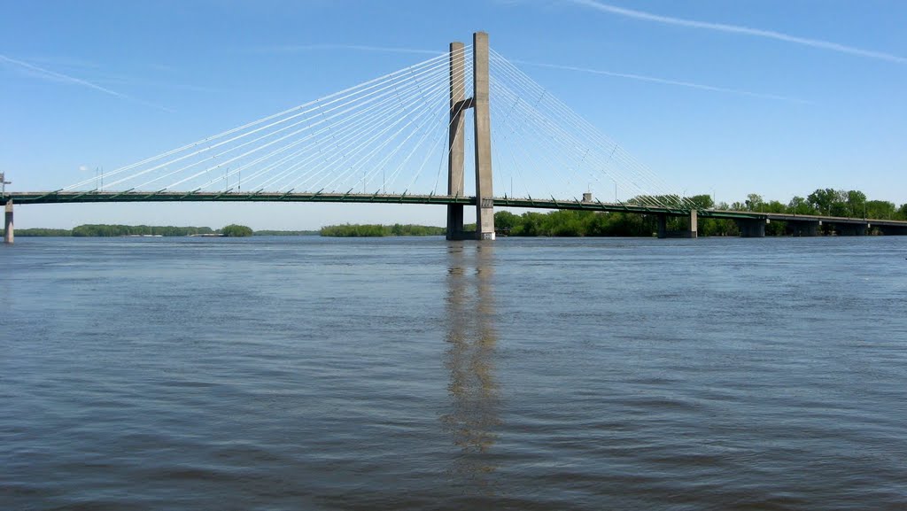 The Great River Bridge, linking Burlington, Iowa and Gulf Port, Illinois.